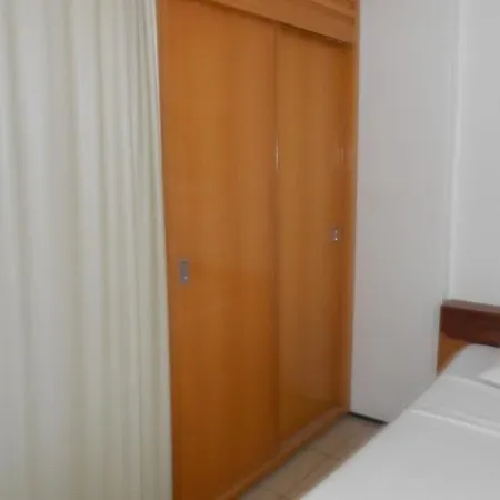 - Mansa 1 E 2 Qtos Apartamento 3*